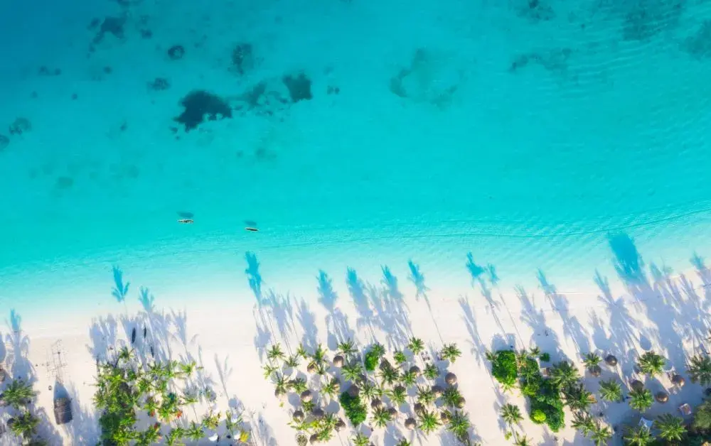 Ile trwa lot z Polski na Zanzibar? Odkryj zaskakujące fakty o czasie podróży