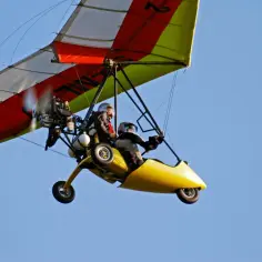 Ile kosztuje lot motolotnią? Ceny, które mogą Cię zaskoczyć