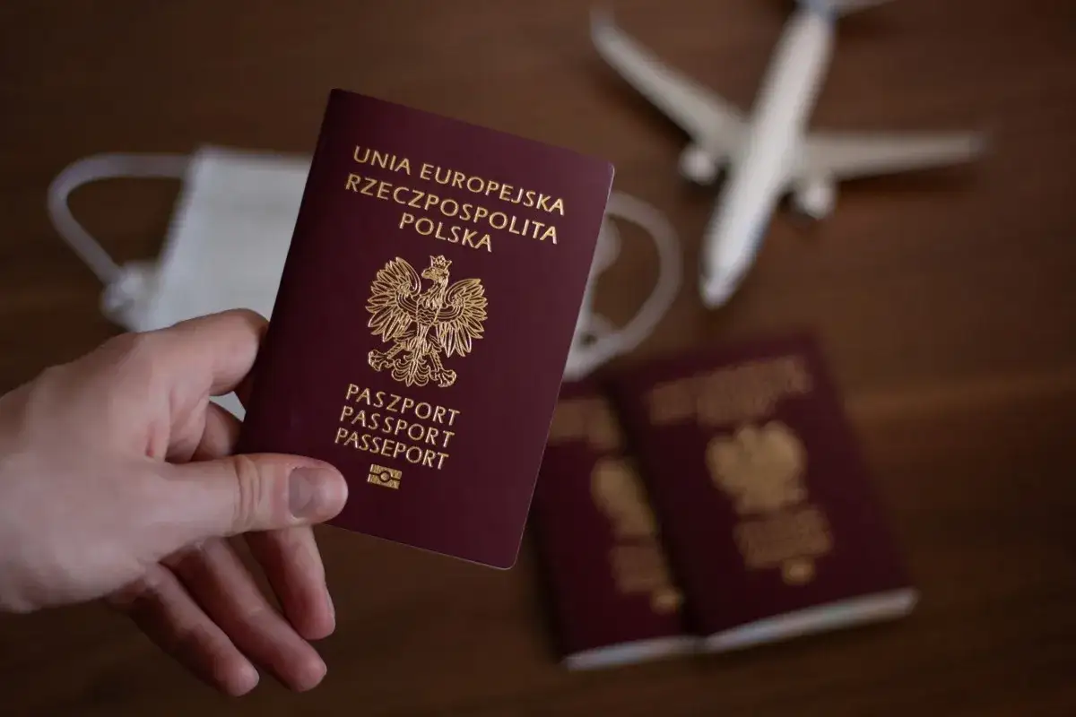 Zdjęcie Gdzie wyrobić paszport w Krakowie? Sprawdź najlepsze miejsca i godziny