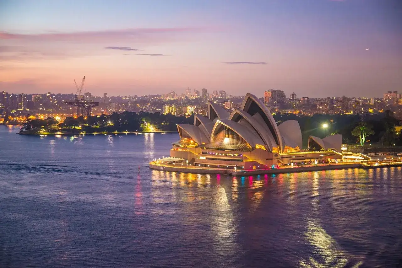 Zdjęcie Ile trwa lot z Warszawy do Australii? Sprawdź, co wpływa na czas podróży