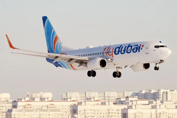 Ile trwa lot do Dubaju z Krakowa? Odkryj zaskakujące fakty!